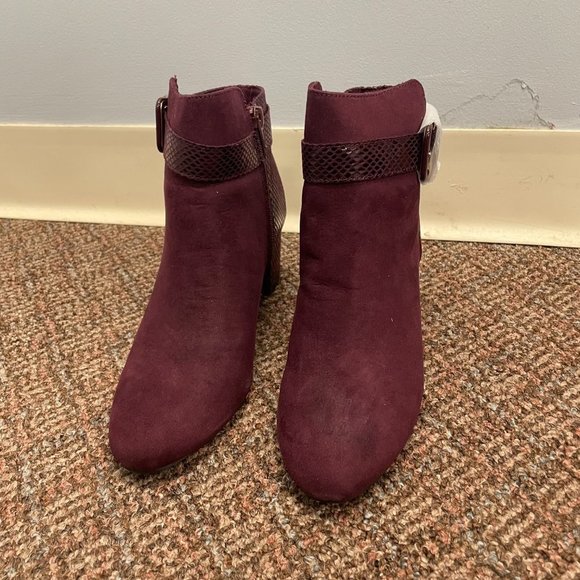 Karen Scott Women's Ivyy Mixed-Madia Booties Wine Snake size 7.5 - Picture 4 of 6